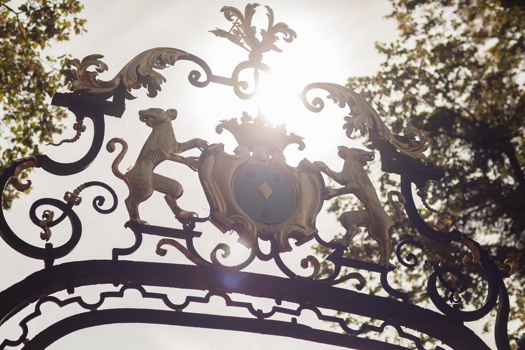Chateau De Pierreclos Екстер'єр фото